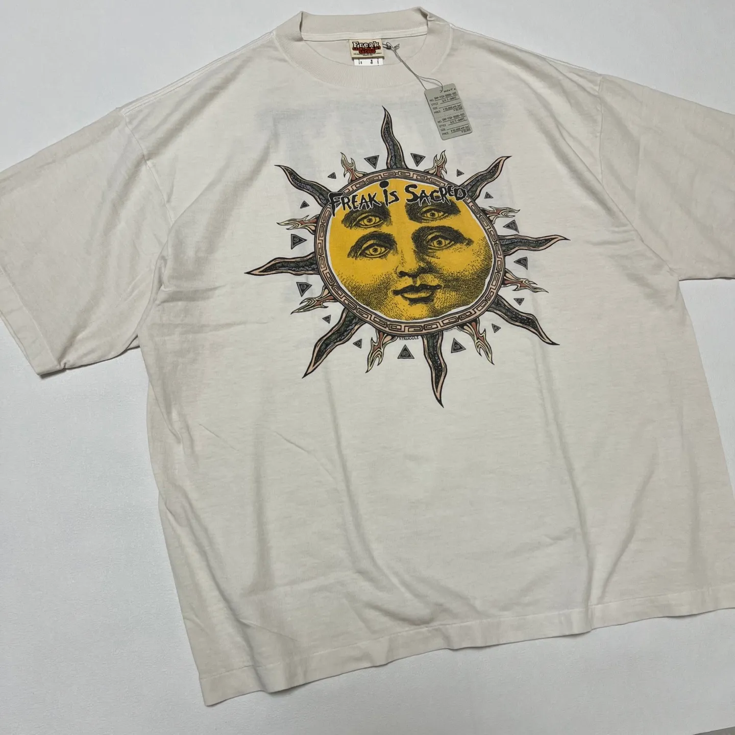 CACTUS PLANT FLEA MARKET x SAINT Mxxxxxx SUN SS TEE/WHT CPFM joint model Four-eye sun printed short sleeves Off-white S-XL Cylindrical fabric without side seams 220g high weight OE yarn ⚠️Note: It is almost meaningless if it is not a cylindrical fabric Customized CPFM joint main mark/wash mark/little angel anti-counterfeiting label Original-level printing factory Top purchasing level